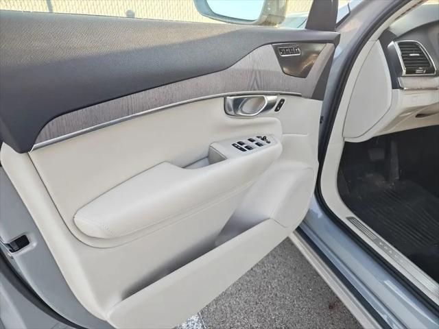 2024 Volvo XC90 B6 Plus Bright Theme 7-Seater