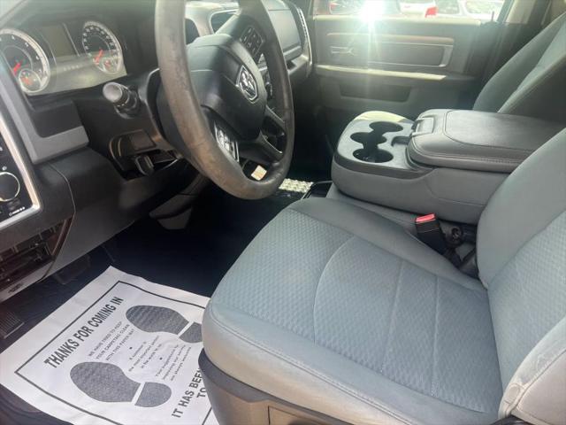 2019 Ram 1500 Classic SLT Crew Cab 4x2 6'4" Box