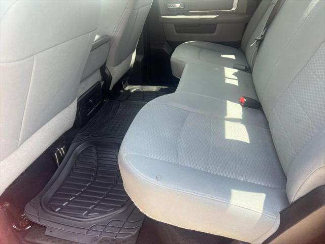 2019 Ram 1500 Classic SLT Crew Cab 4x2 6'4" Box