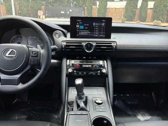 2023 Lexus IS 300 300