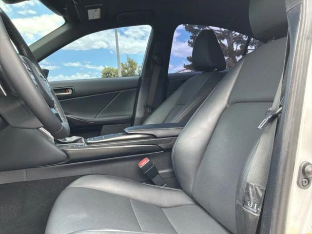 2023 Lexus IS 300 300