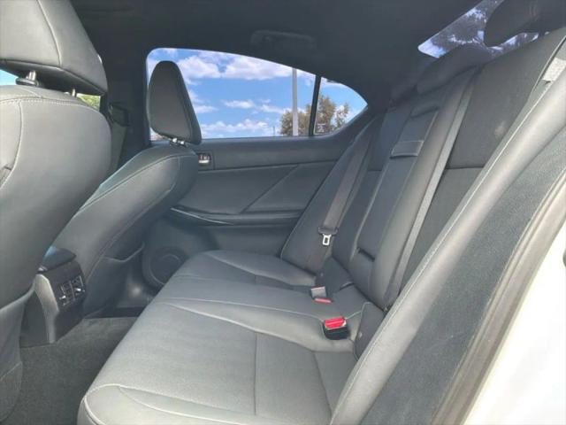 2023 Lexus IS 300 300