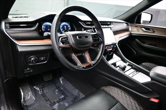2025 Jeep Grand Cherokee L Summit 4x4