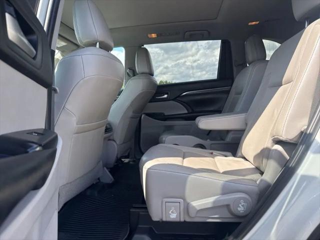 2019 Toyota Highlander Limited Platinum