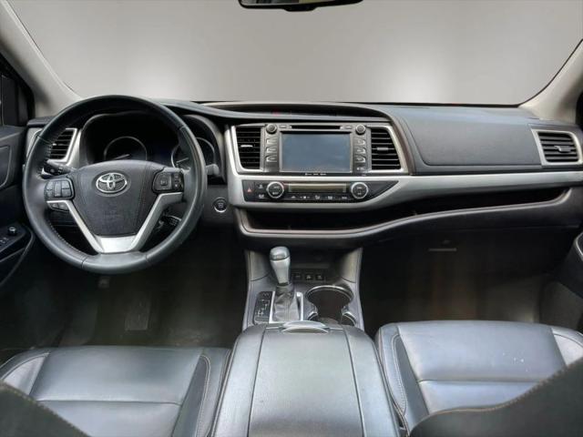 2016 Toyota Highlander XLE V6