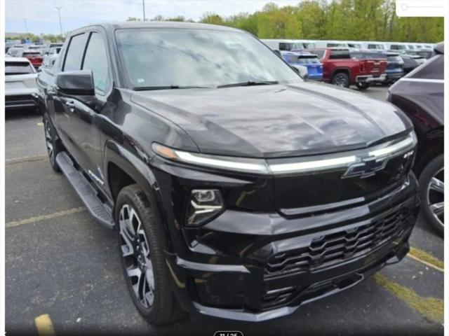 2025 Chevrolet Silverado EV RST