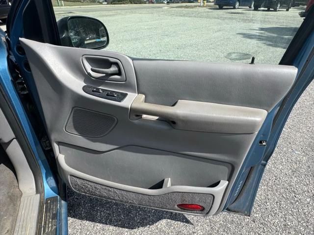 2002 Ford Windstar LX