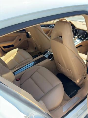 2013 Porsche Panamera 4