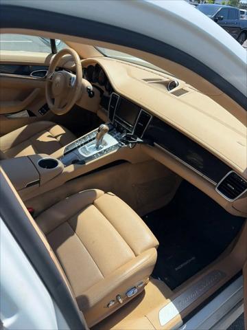 2013 Porsche Panamera 4