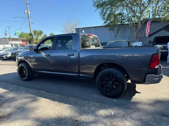 2019 Ram 1500 Classic SLT Crew Cab 4x2 6'4" Box