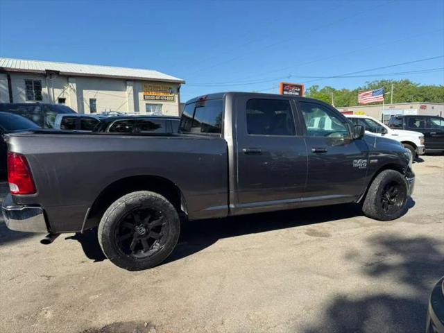 2019 Ram 1500 Classic SLT Crew Cab 4x2 6'4" Box
