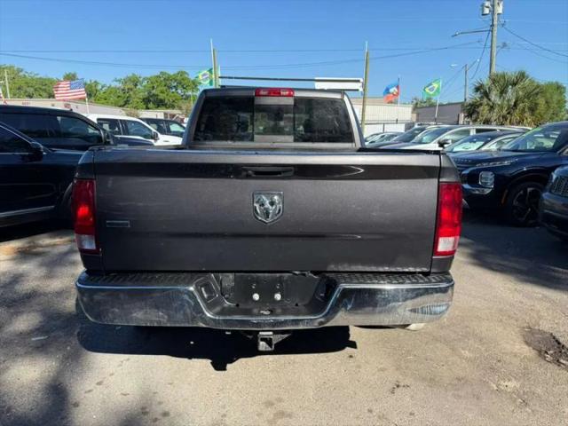 2019 Ram 1500 Classic SLT Crew Cab 4x2 6'4" Box