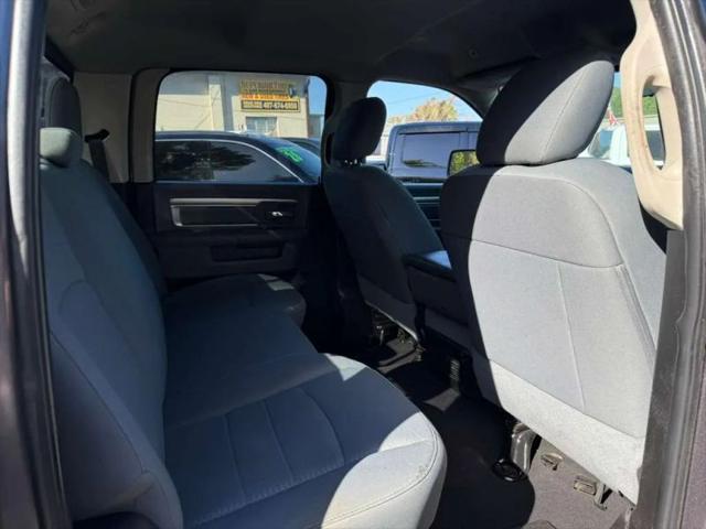 2019 Ram 1500 Classic SLT Crew Cab 4x2 6'4" Box
