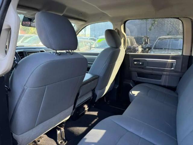 2019 Ram 1500 Classic SLT Crew Cab 4x2 6'4" Box