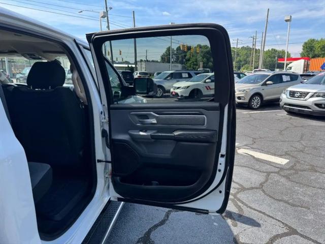 2020 Ram 1500 Big Horn Crew Cab 4x4 5'7" Box