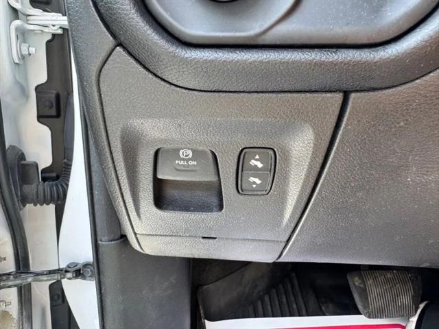2020 Ram 1500 Big Horn Crew Cab 4x4 5'7" Box