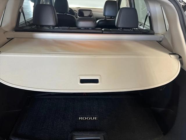 2023 Nissan Rogue Platinum FWD