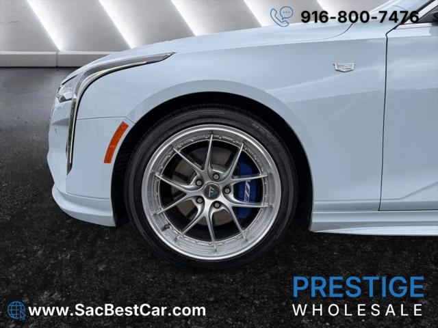 2022 Cadillac CT4 Premium Luxury
