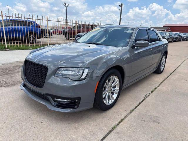 2019 Chrysler 300 Touring L