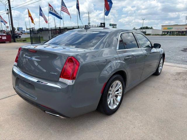 2019 Chrysler 300 Touring L