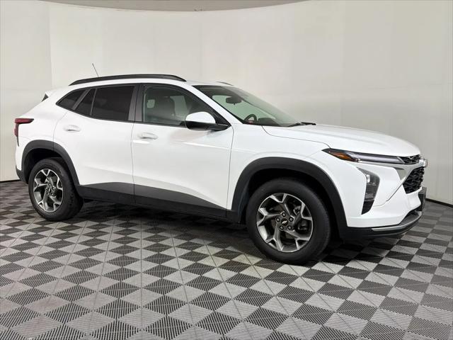 2025 Chevrolet Trax FWD LT