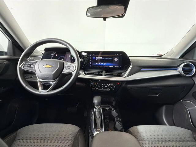 2025 Chevrolet Trax FWD LT