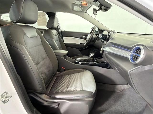 2025 Chevrolet Trax FWD LT