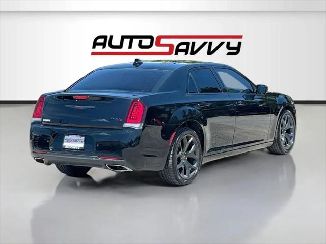 2022 Chrysler 300 S