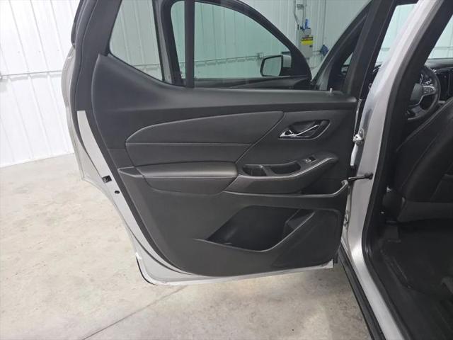 2022 Chevrolet Traverse AWD RS