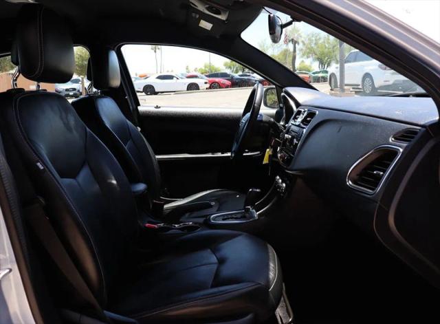 2013 Chrysler 200 Limited