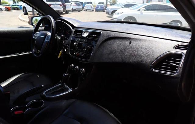 2013 Chrysler 200 Limited