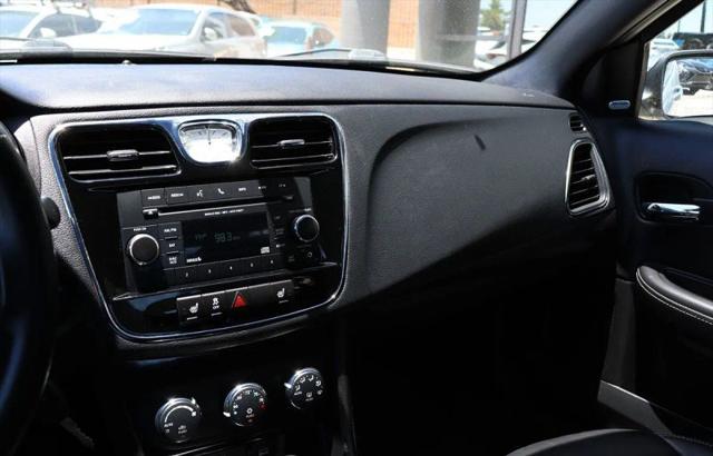 2013 Chrysler 200 Limited