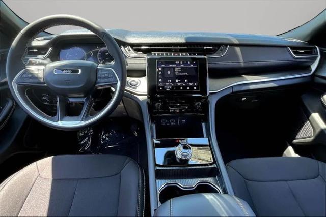 2026 Jeep Grand Cherokee L Laredo 4x4