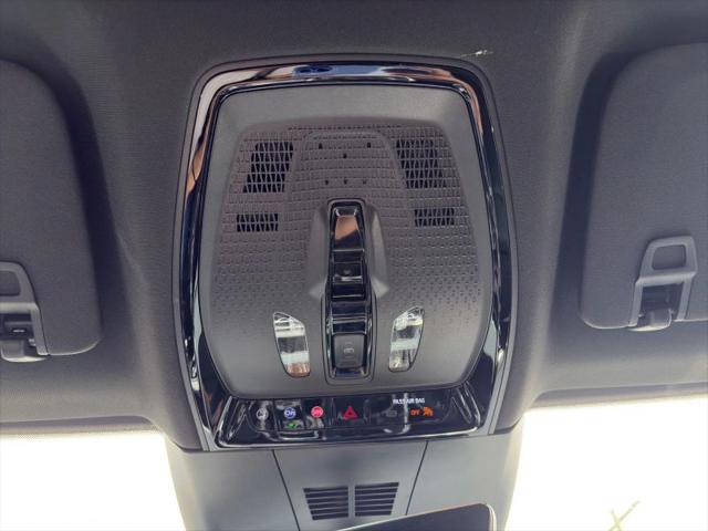 2024 Cadillac iQ Luxury w/1SE