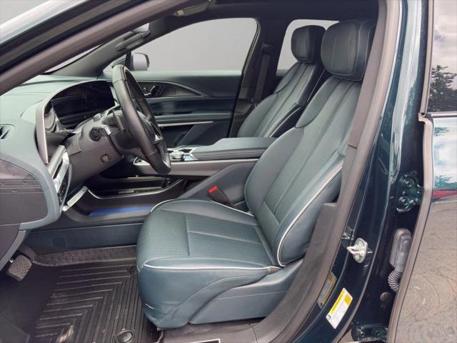 2024 Cadillac iQ Luxury w/1SE