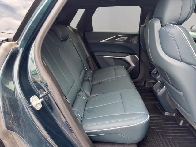 2024 Cadillac iQ Luxury w/1SE