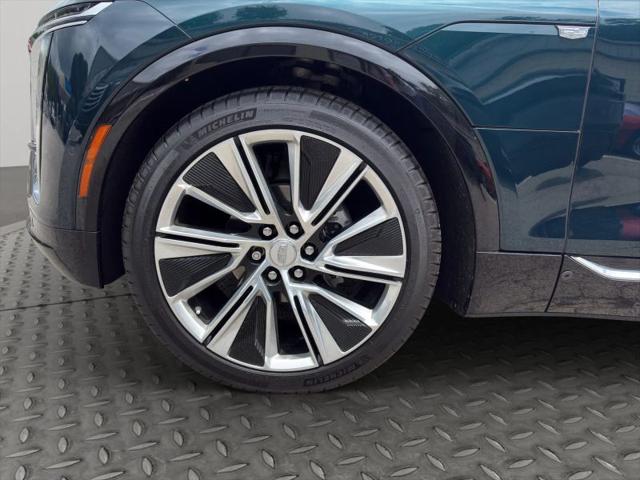 2024 Cadillac iQ Luxury w/1SE