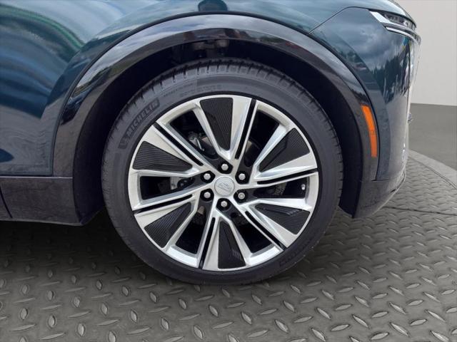 2024 Cadillac iQ Luxury w/1SE