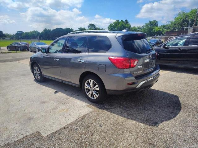 2019 Nissan Pathfinder SV