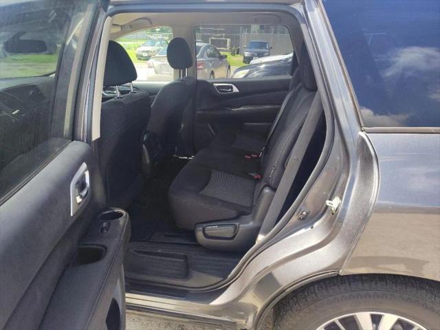 2019 Nissan Pathfinder SV
