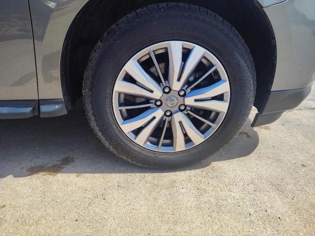2019 Nissan Pathfinder SV