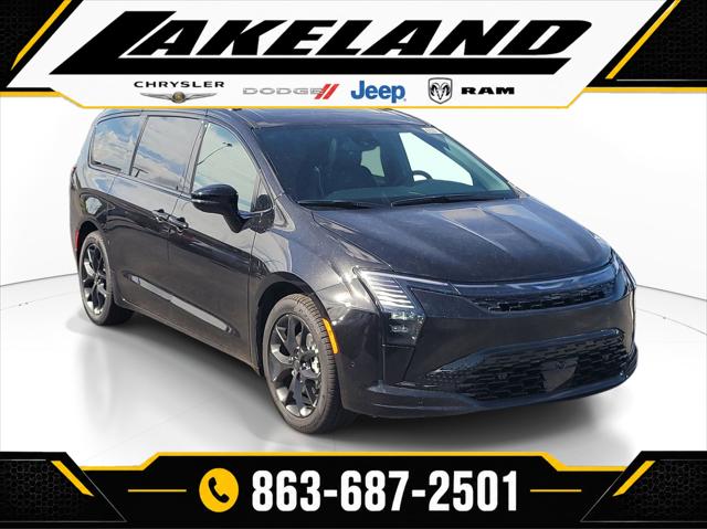 2027 Chrysler Pacifica Limited for sale in Lakeland, FL