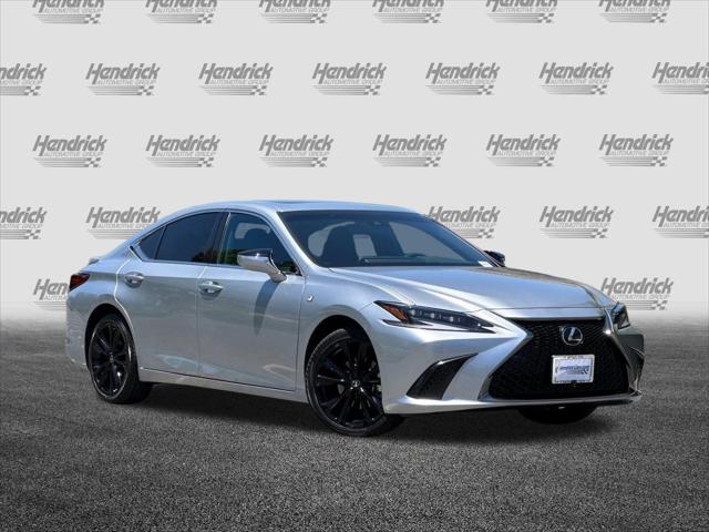 2023 Lexus ES 300h F SPORT Handling