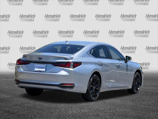 2023 Lexus ES 300h F SPORT Handling