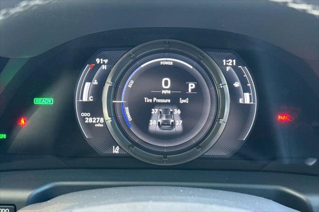 2023 Lexus ES 300h F SPORT Handling