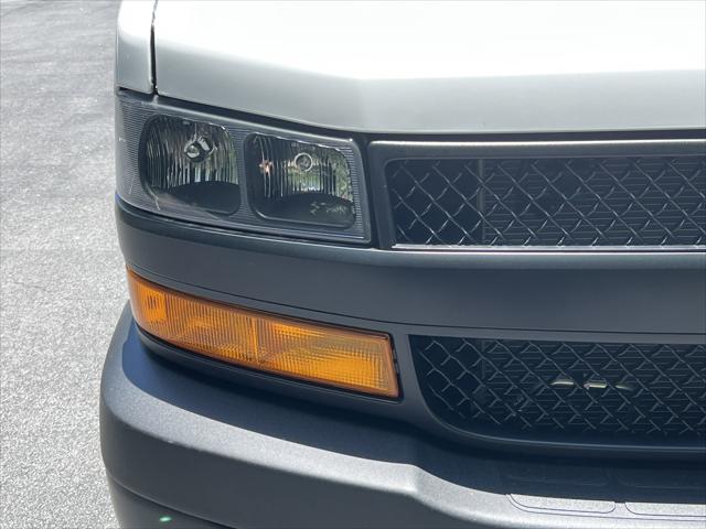 2025 Chevrolet Express Cargo Van RWD 2500 Regular Wheelbase WT