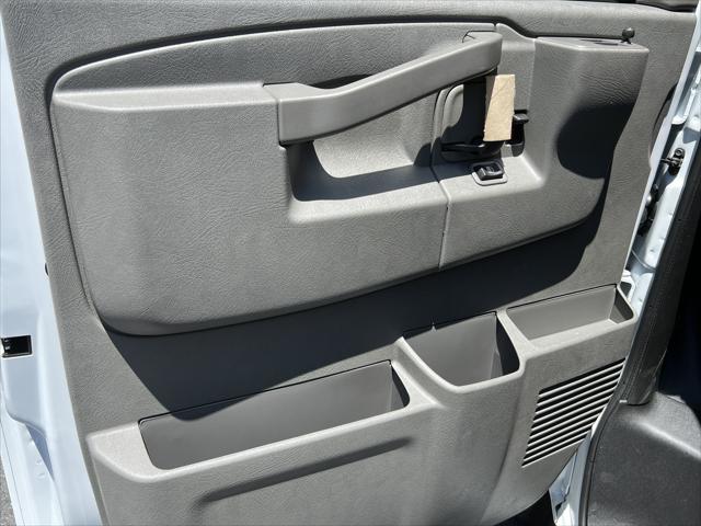 2025 Chevrolet Express Cargo Van RWD 2500 Regular Wheelbase WT