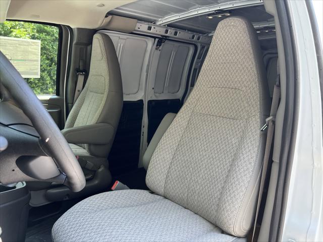 2025 Chevrolet Express Cargo Van RWD 2500 Regular Wheelbase WT