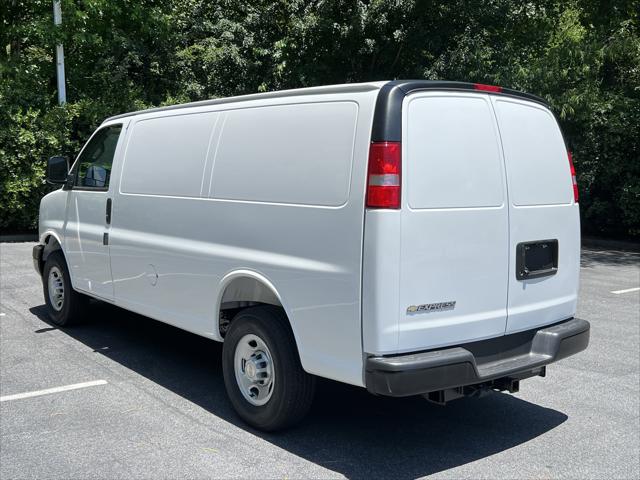 2025 Chevrolet Express Cargo Van RWD 2500 Regular Wheelbase WT