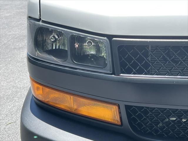 2025 Chevrolet Express Cargo Van RWD 2500 Regular Wheelbase WT